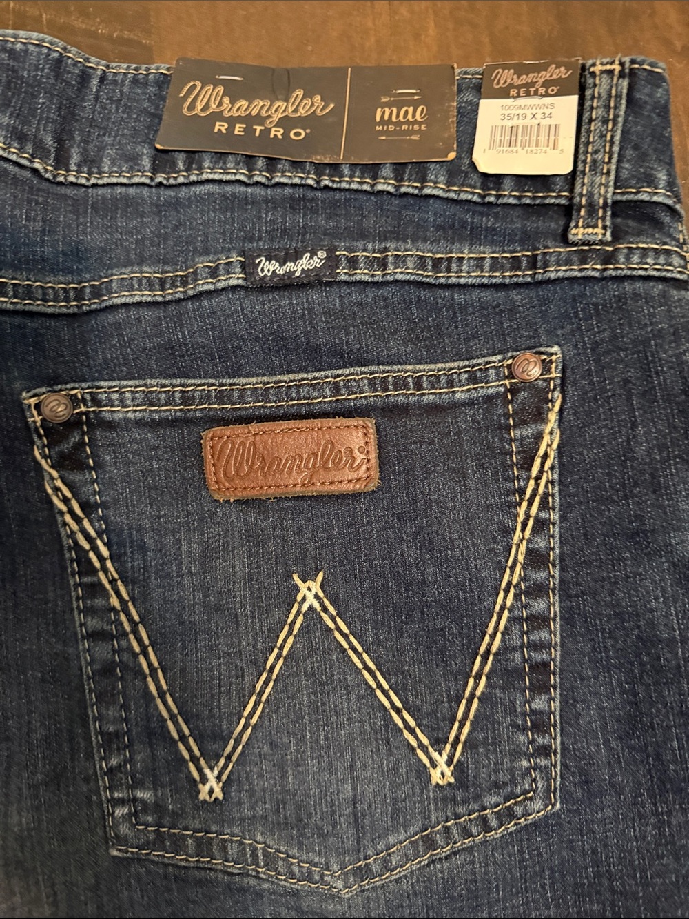 Wrangler Indigo Blue Bootcut Jeans with Contrast Stitching - Picture 3 of 4